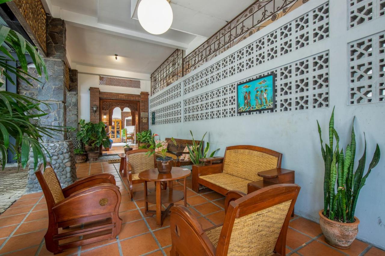Sekararum Butik Syariah Guesthouse Bandung Exterior photo