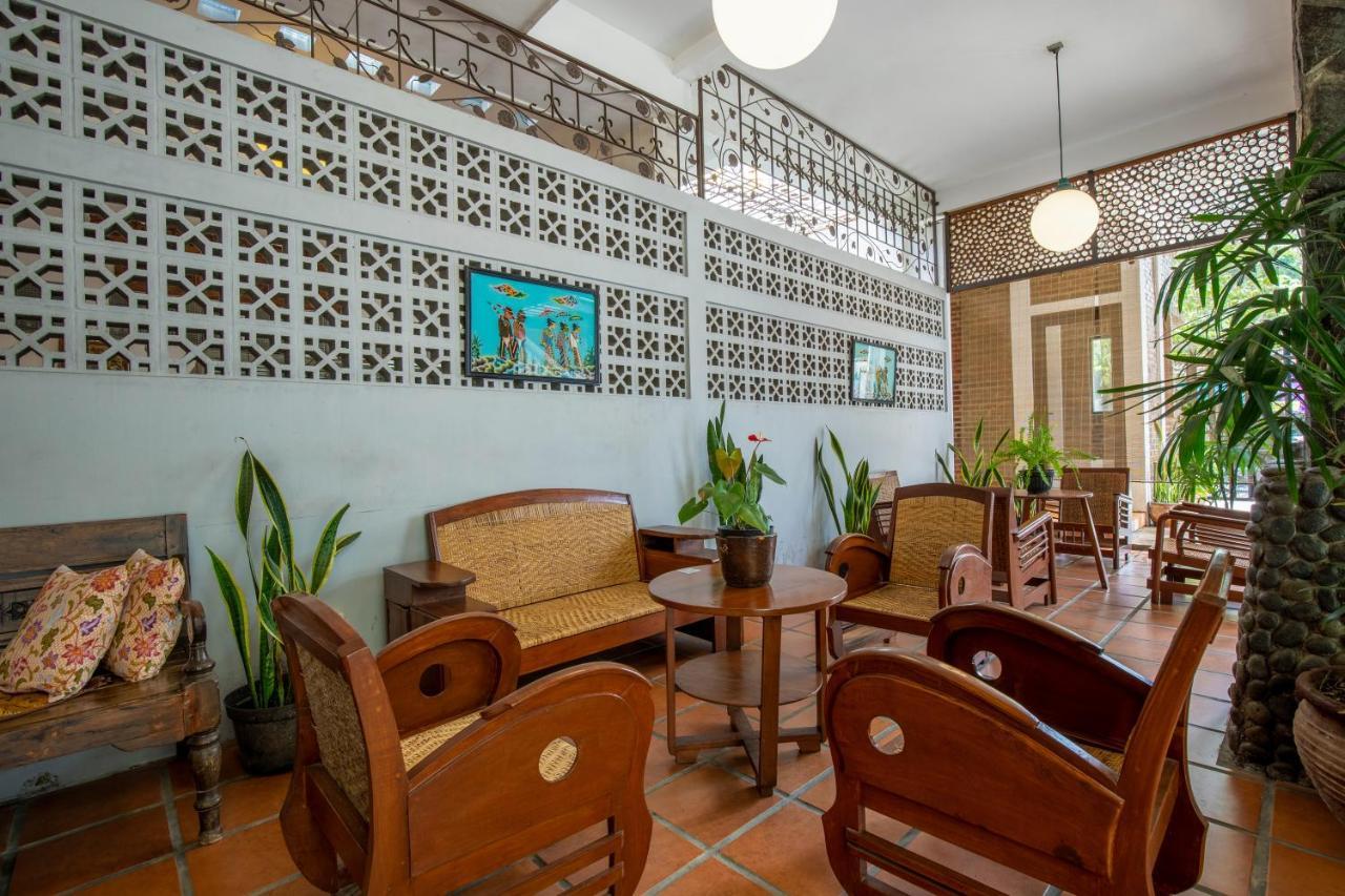 Sekararum Butik Syariah Guesthouse Bandung Exterior photo