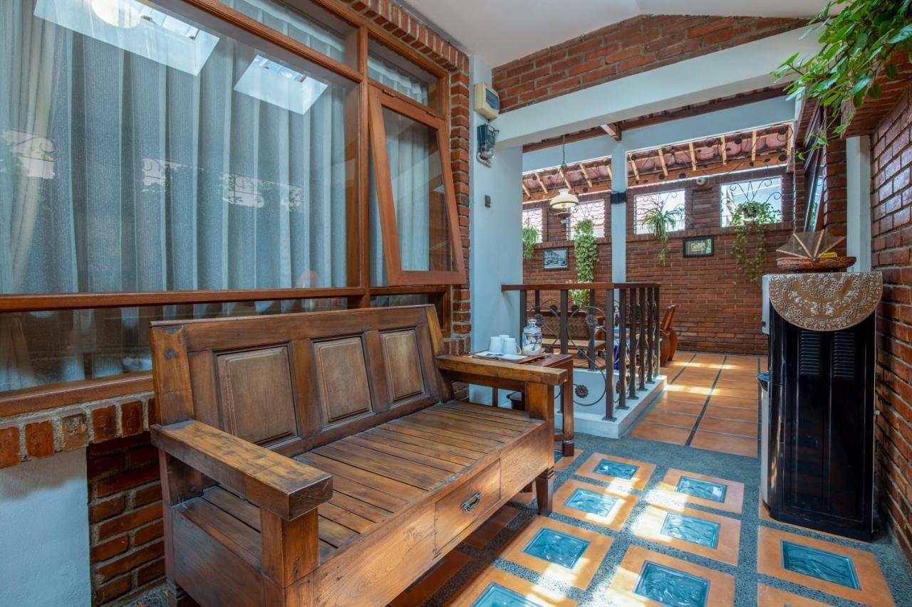 Sekararum Butik Syariah Guesthouse Bandung Exterior photo
