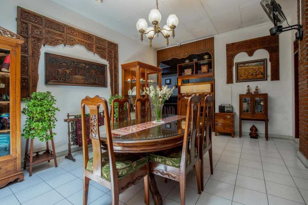 Sekararum Butik Syariah Guesthouse Bandung Exterior photo