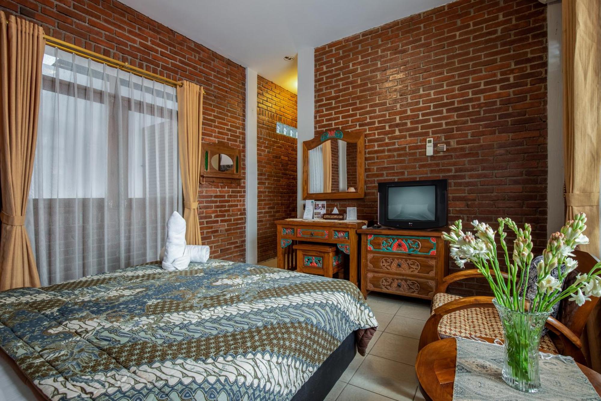 Sekararum Butik Syariah Guesthouse Bandung Exterior photo